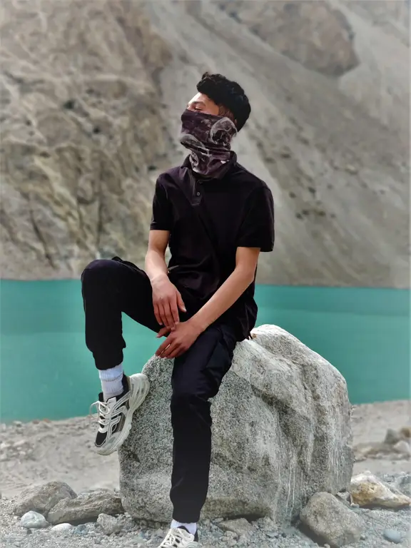 Hussain