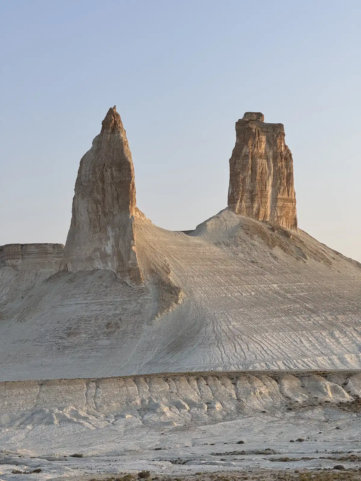 2-day Mangystau Tour: Bozzhyra And Beyond