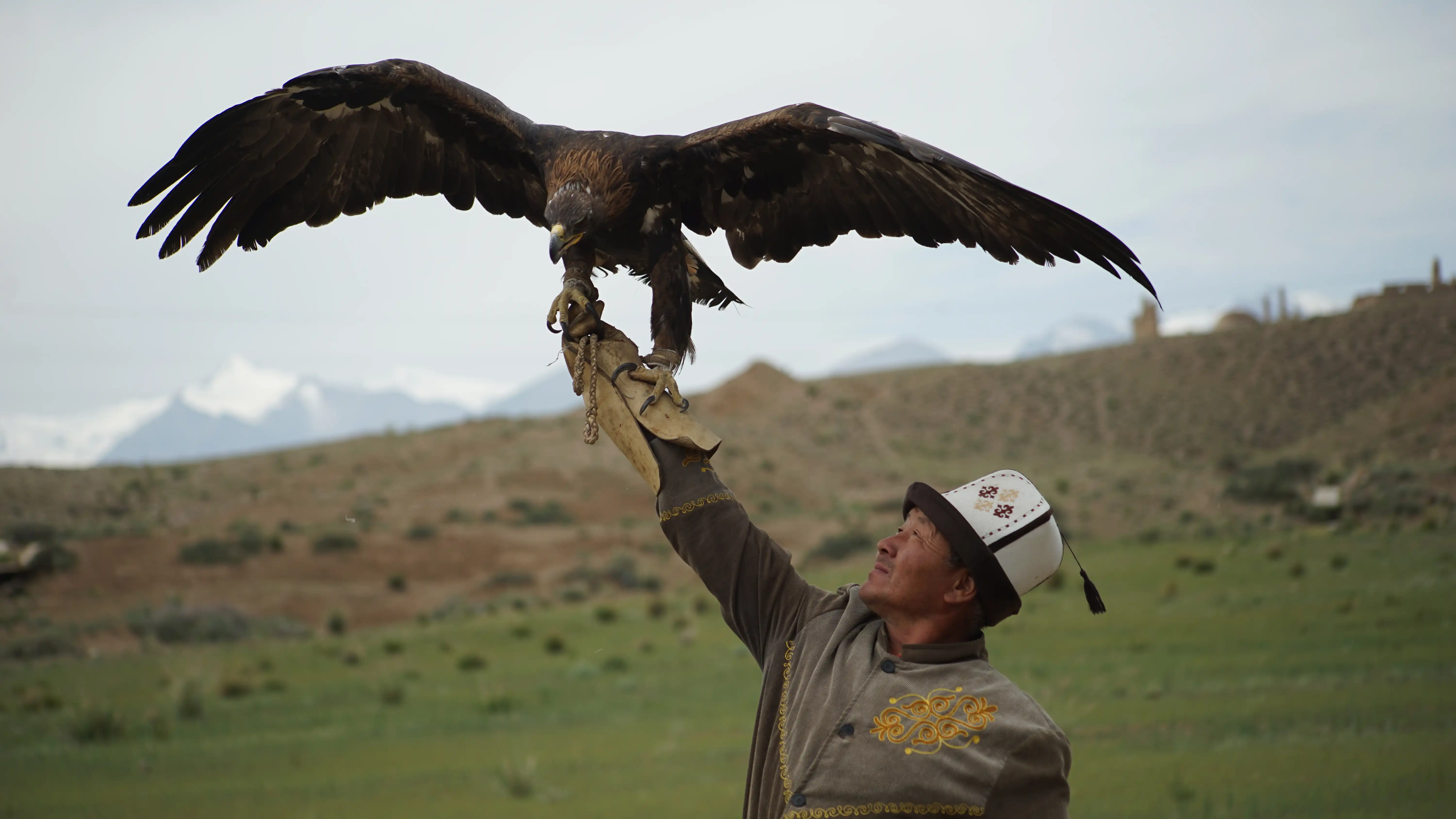 6-day Explore Kyrgyzstan Small Group Tour