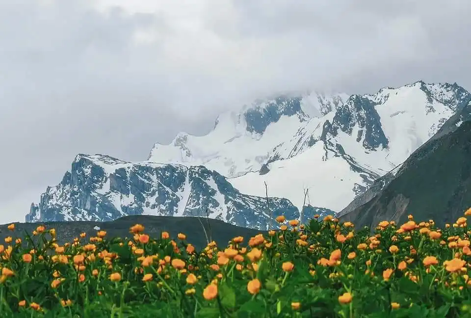 Bukreyev Peak Hiking