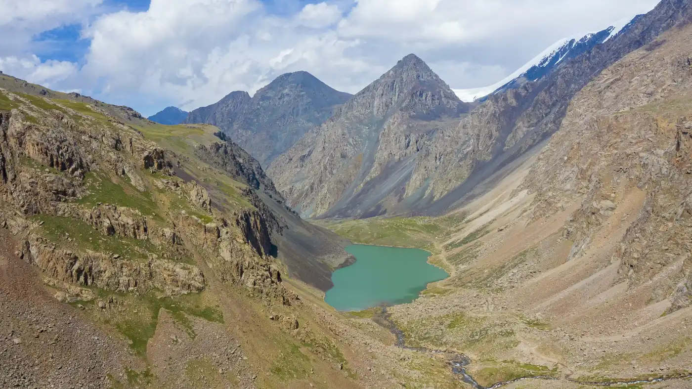Djuukuchak Valley And Dungoromo Lake