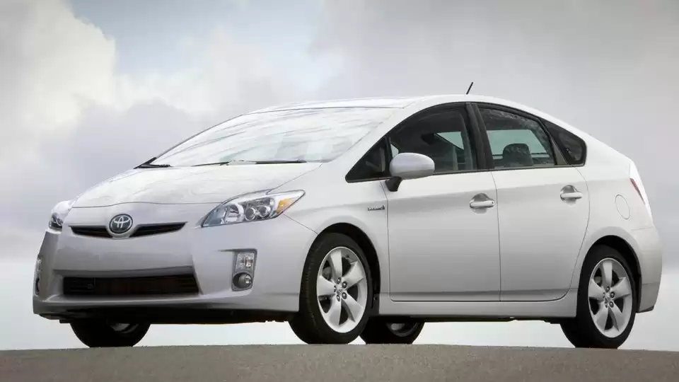 Driver With Toyota Prius 30