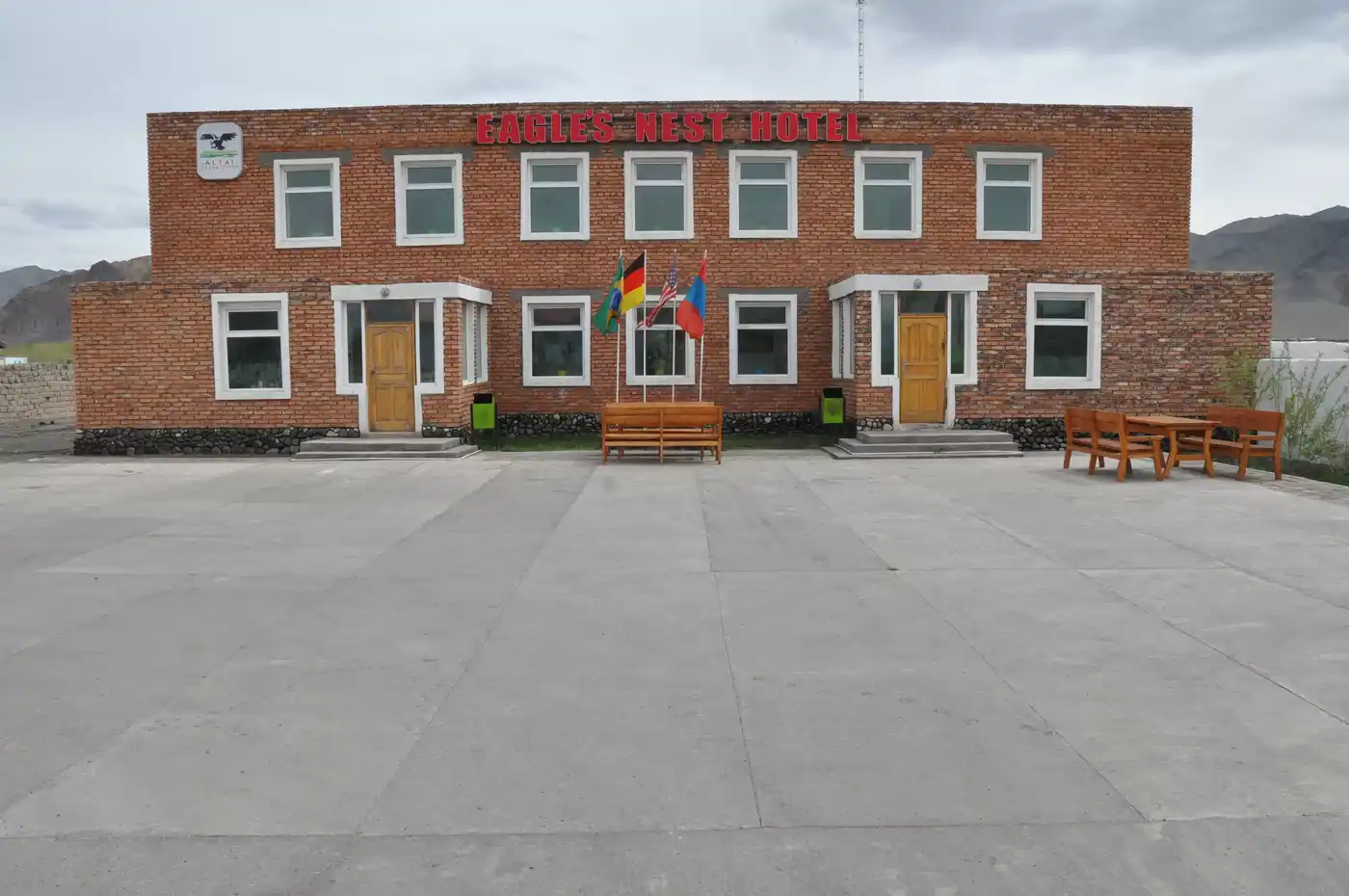 Eagle Nest Hotel