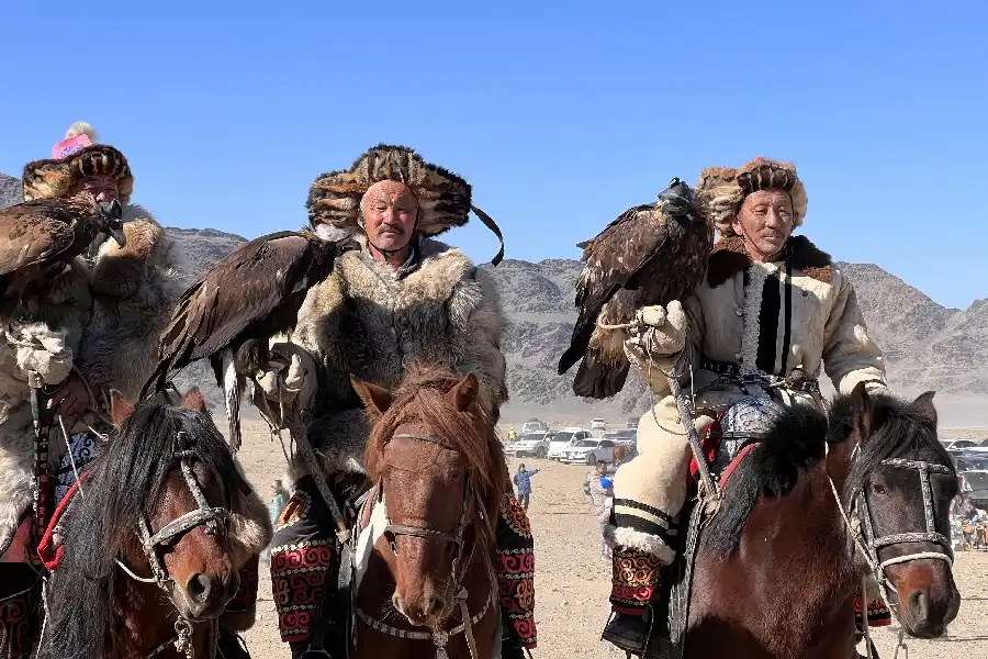 Golden Eagle Festival Tour - Western Mongolia