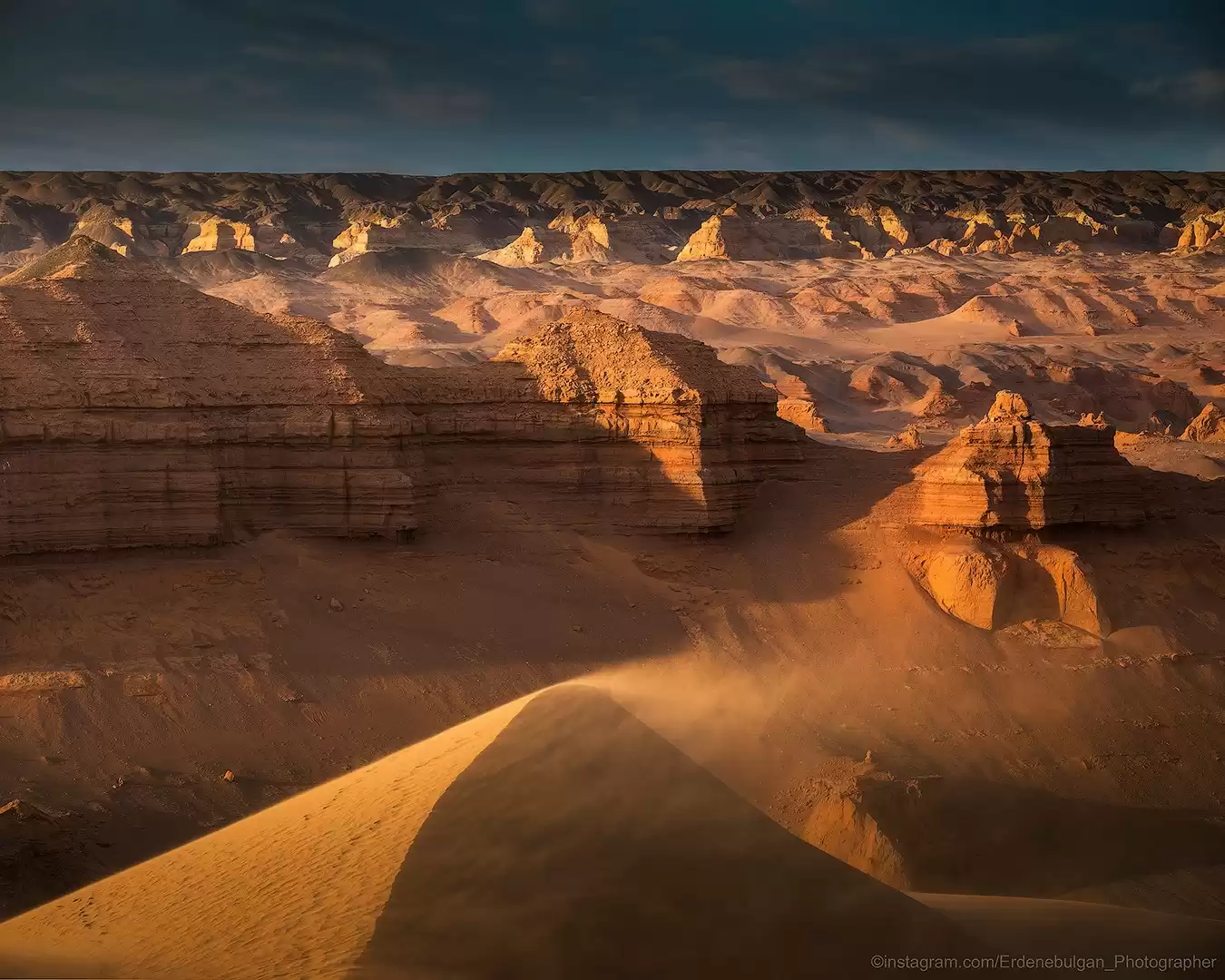 Golden Gobi And Terelj National Park Tour