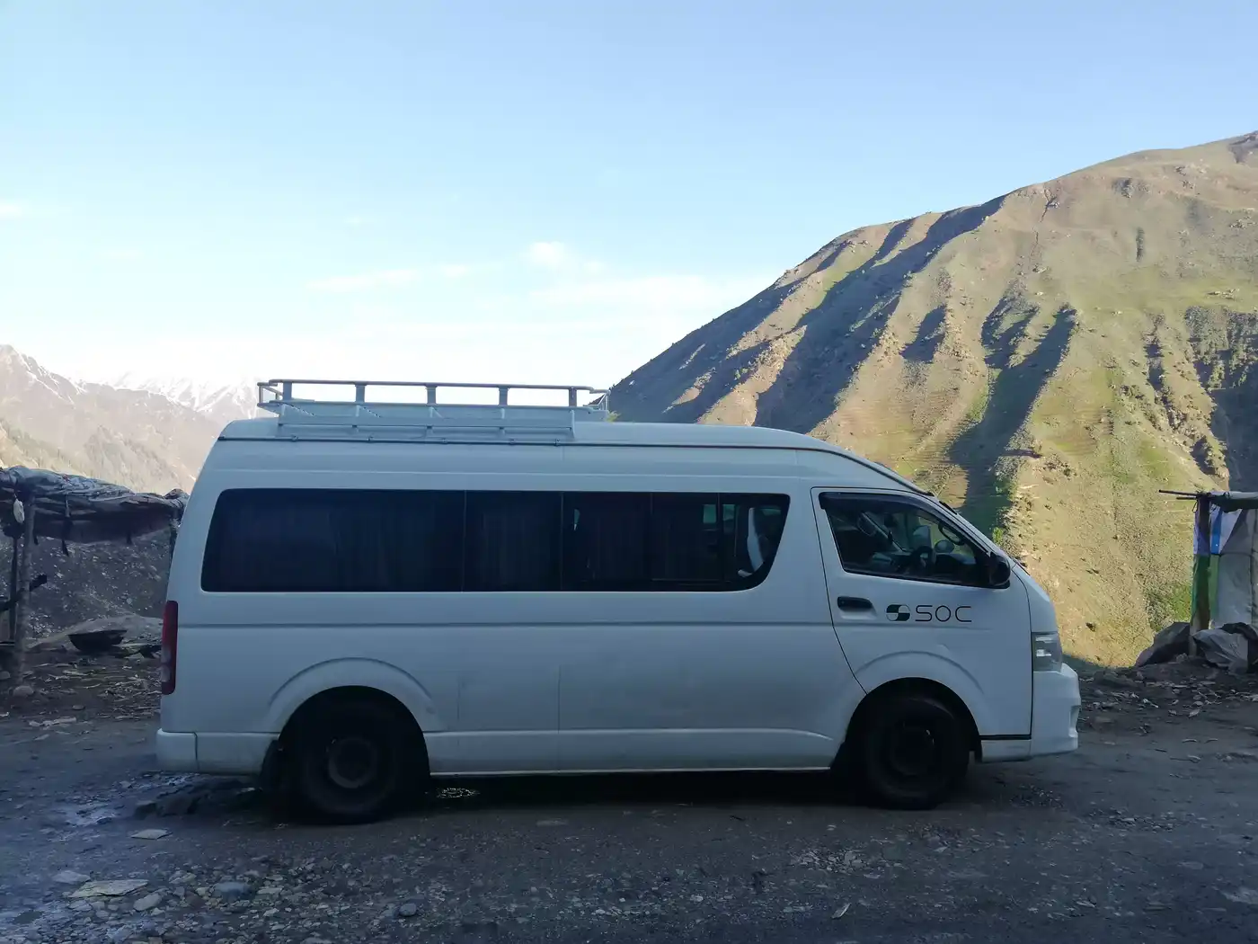 Rent A Car Grand Cabin-air Conditioned Pakistan