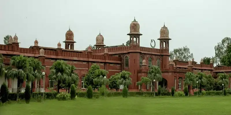 Heritage Trail: One Day Trip From Lahore To Faisalabad