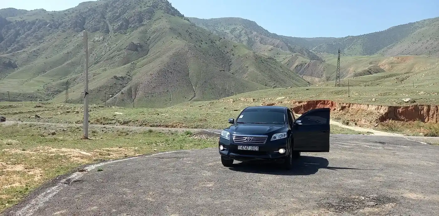 Iskandarkul Lake In Zarafshan Valley From Panjakent