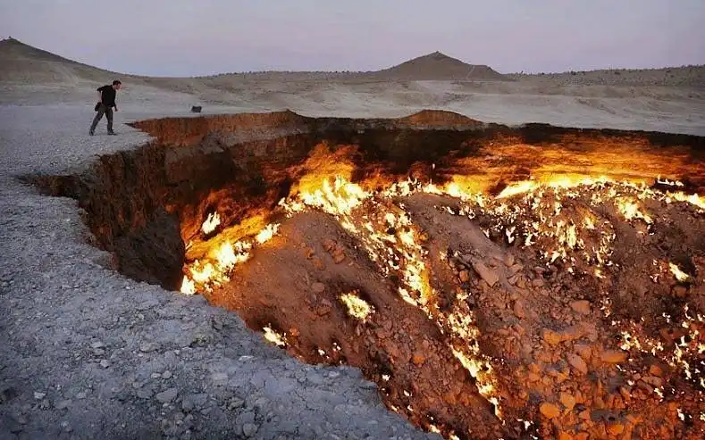 Journey To The Darvaza Gas Crater