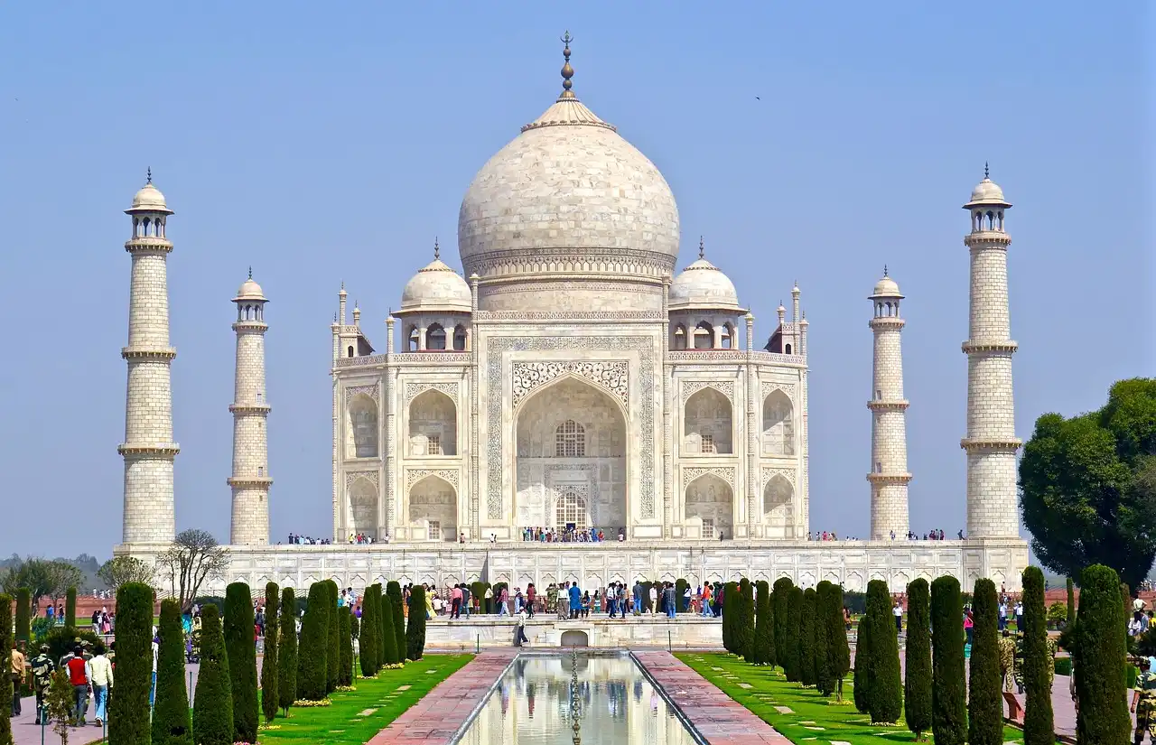 Overnight Agra Tour From Hyderabad With Return Flight