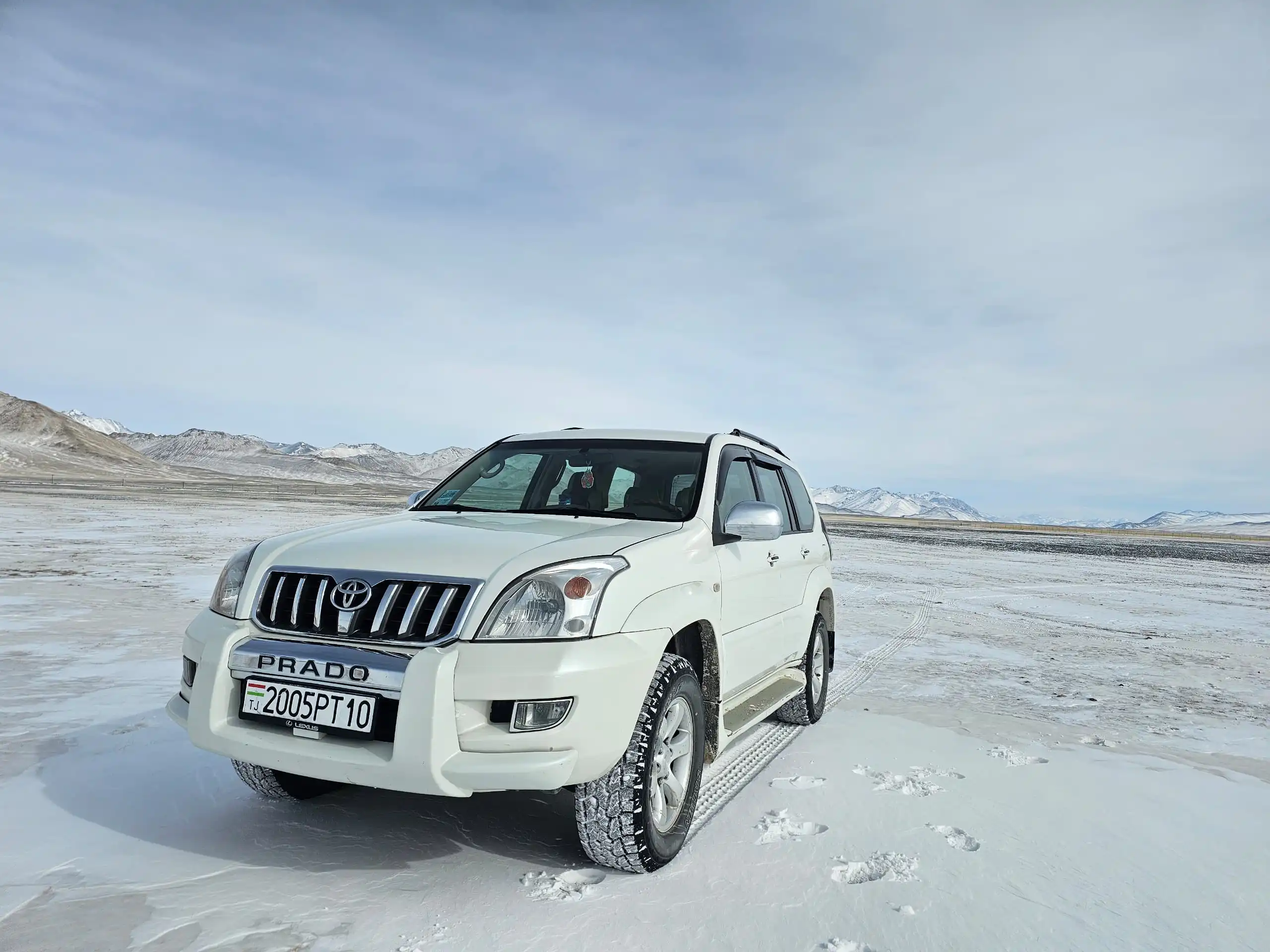 Rent 4x4  Toyot For Pamir Highway