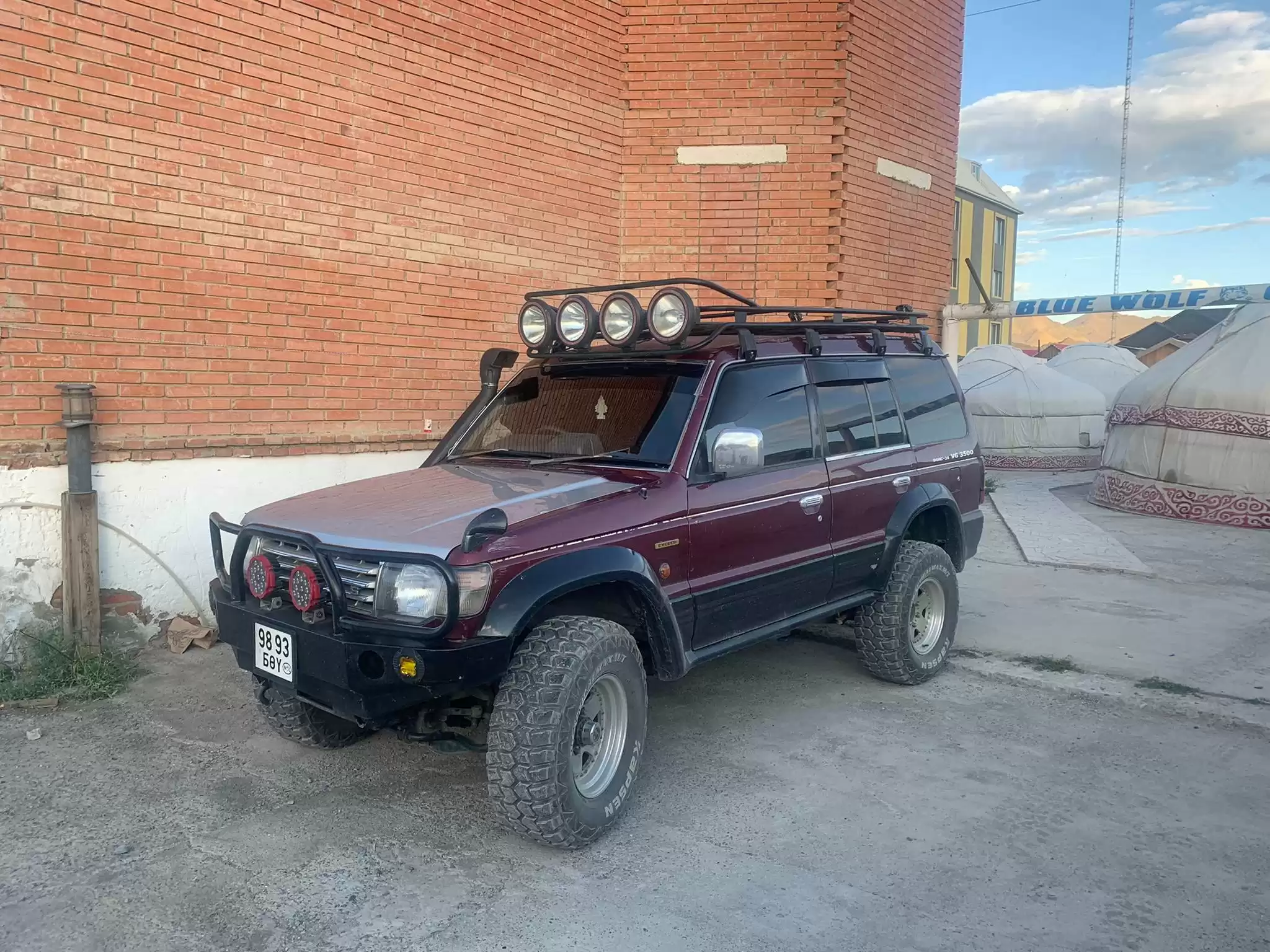 Rental Mitsubishi Pajero Or Russ-jeep Western Mongolia