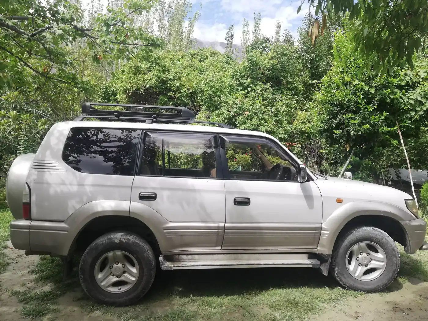 Rent A Suv 4X4 Prado In Pakistan