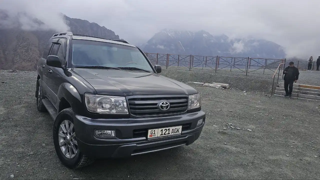 Toyota Land Cruiser 100 4x4 Rental