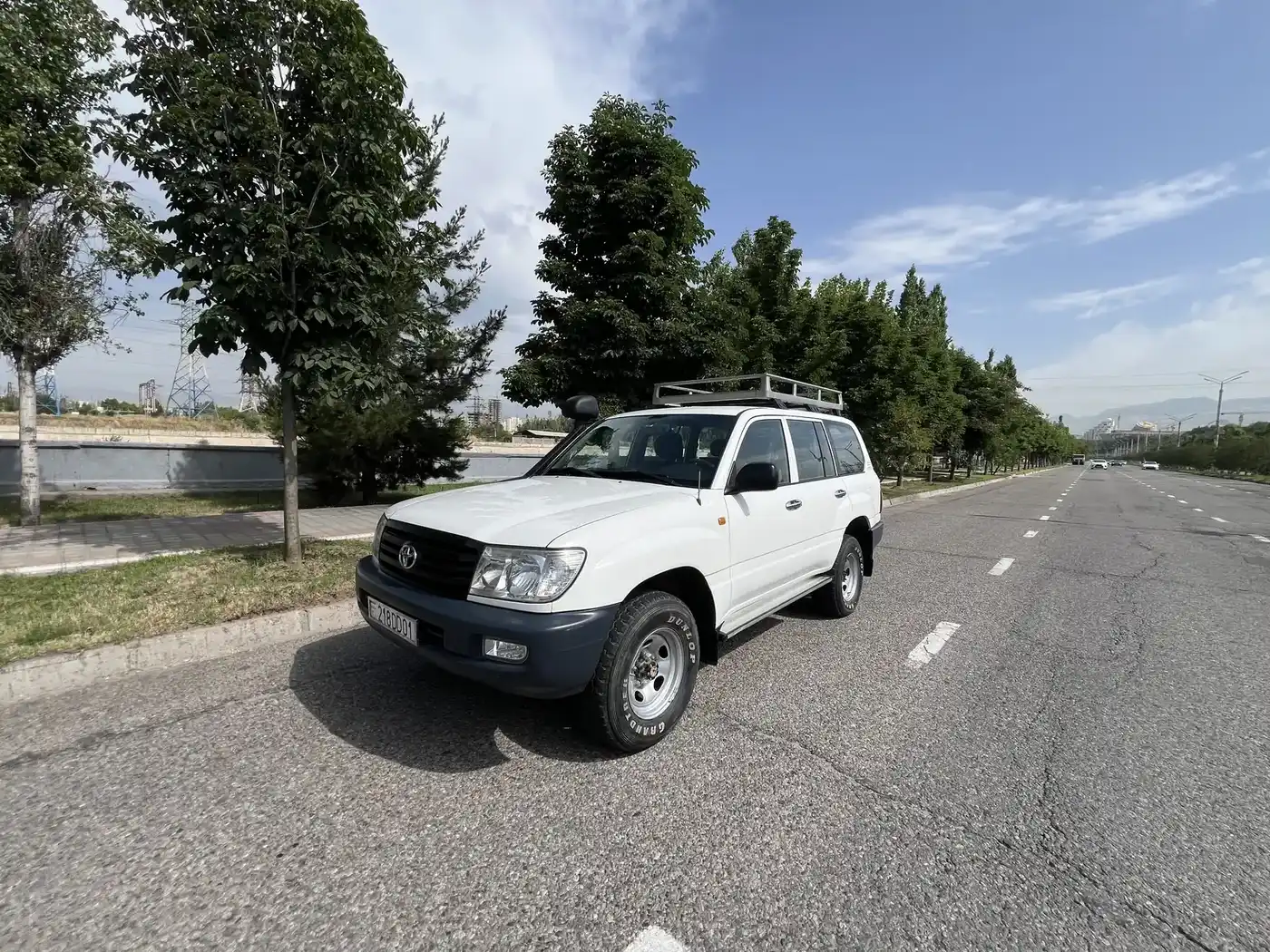 Toyota Land Cruiser 105 Good Friend For Travel