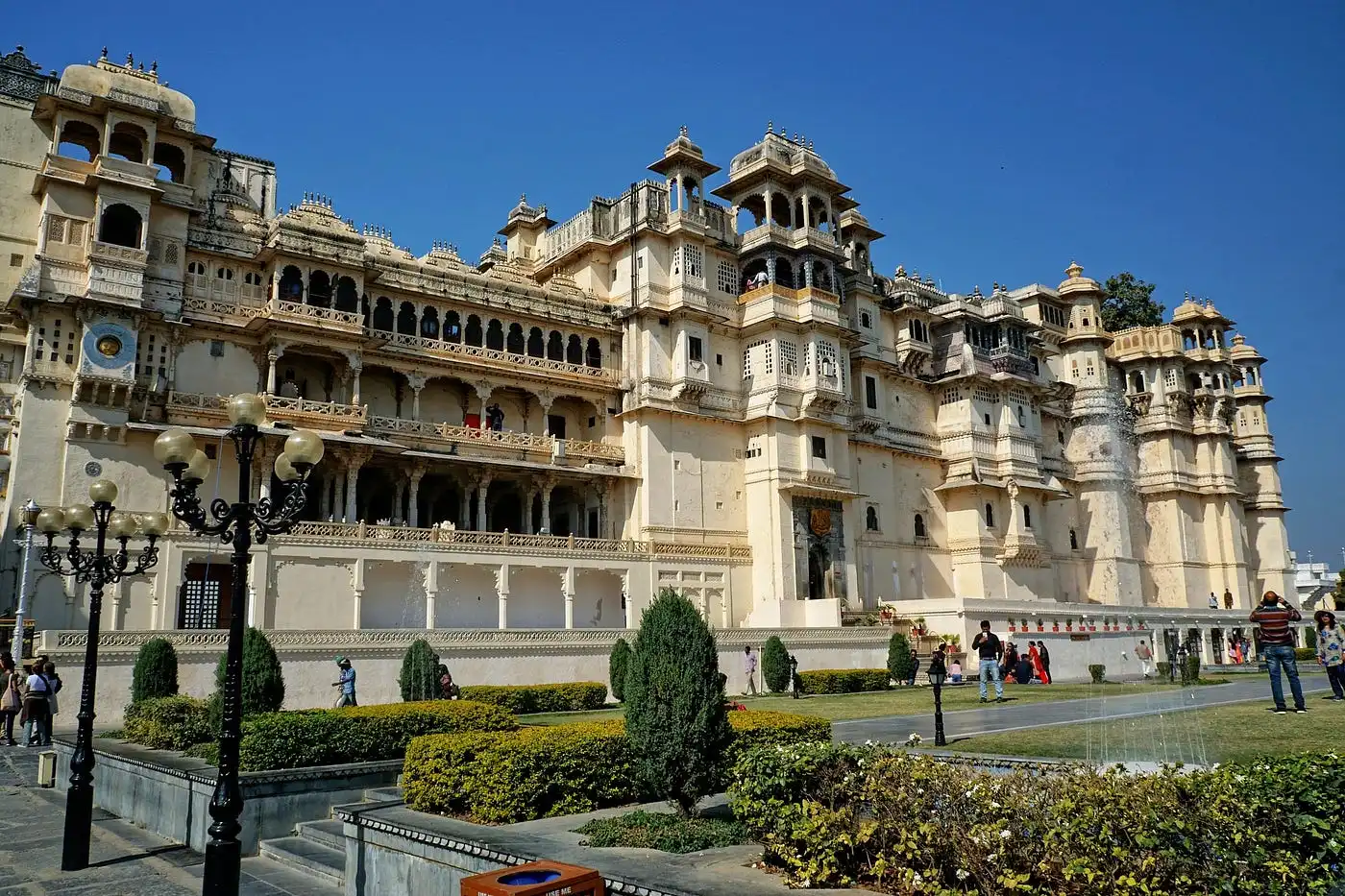 Udaipur City Guided Tour With City Palace & Lake Picho