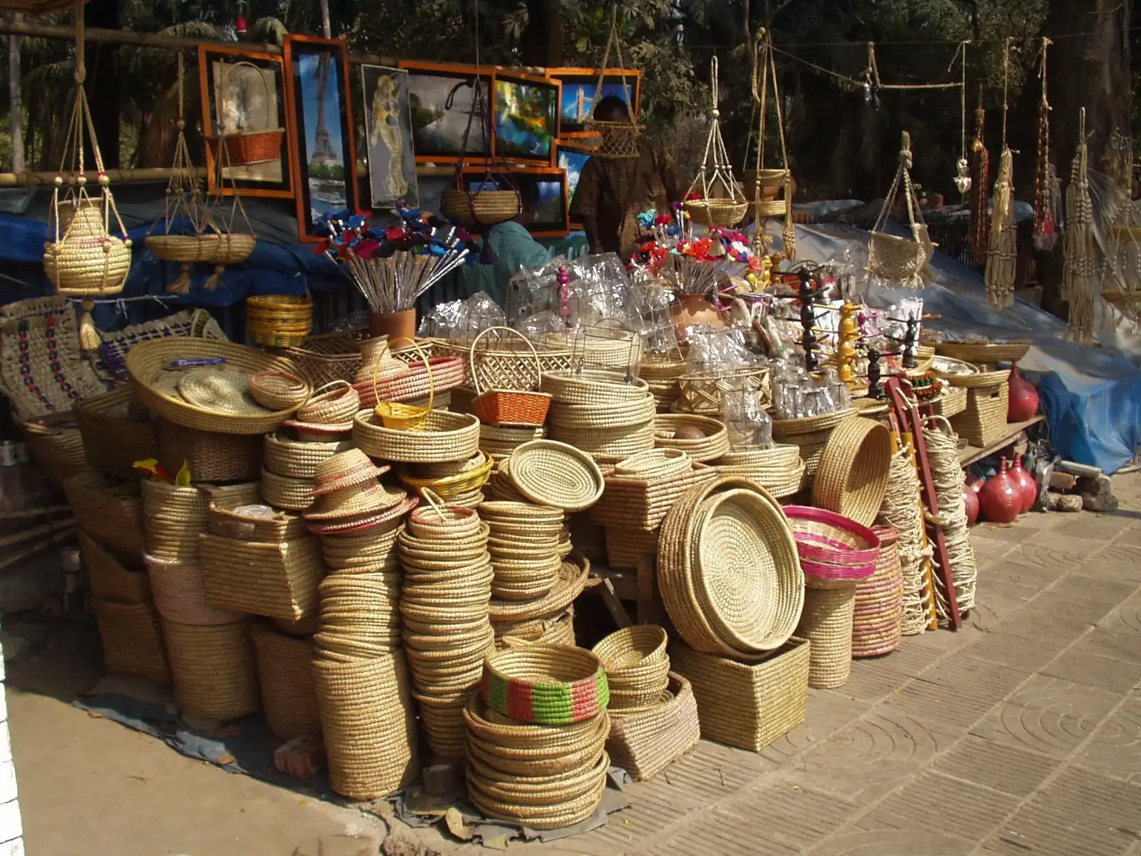 Udaipur: Traditional Markets & Local Artisan Shopping