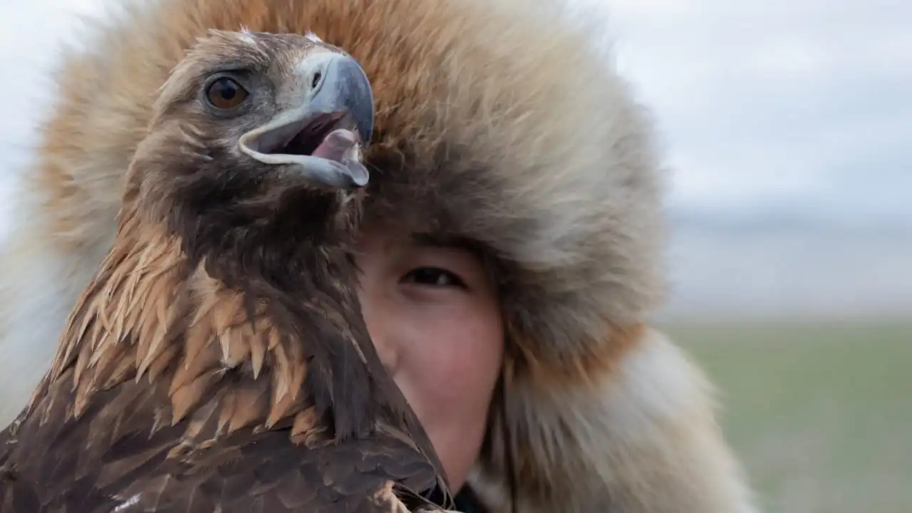 Gobi Desert Khongor Sand Dunes Altai Peaks Eagle Hunter Visiting
