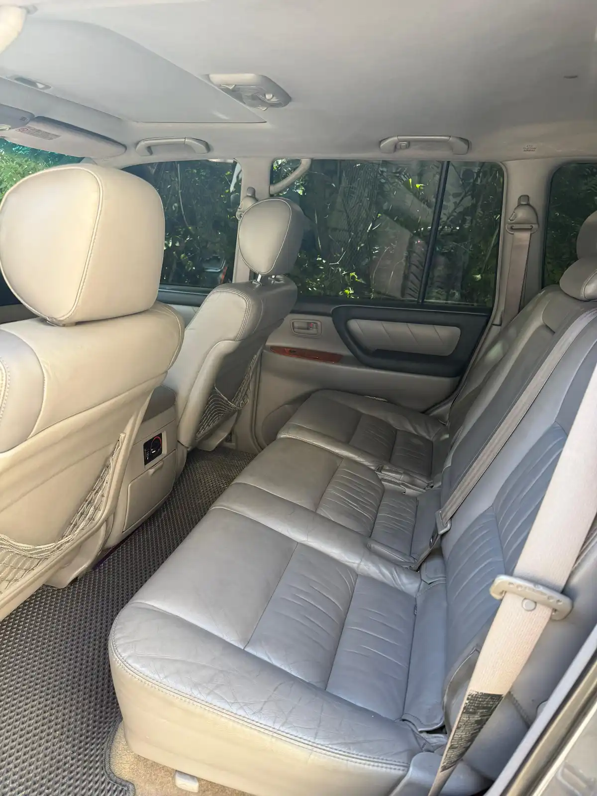 Legendary Toyota Land Cruiser 100