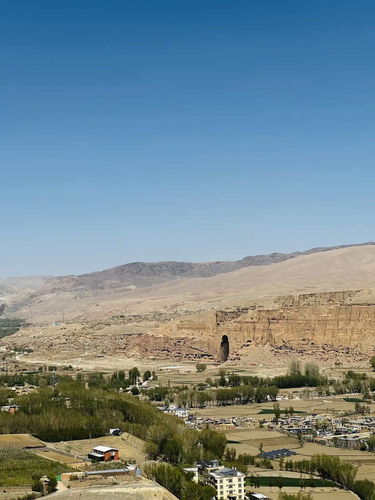 5-day Kabul, Bamyan & Band-e Amir Adventure  Discover The Heart Of Afghanistan On This Unforgettable 5-day Journey Through The Country’s Rich History, Breathtaking Landscapes, And Vibrant Culture. Begin In Kabul, Where You’ll Explore Historic Landmarks, C